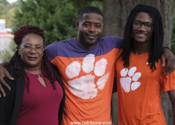  Ray Mcelrathbey's wife