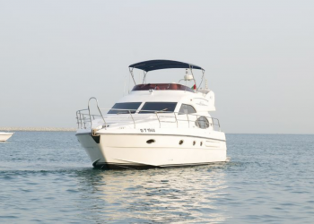 motor yacht rental