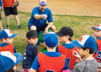 custom baseball uniforms