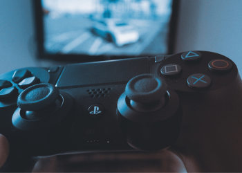 What graphics card does the PS5 have?