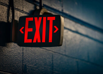 glow in the dark exit signs