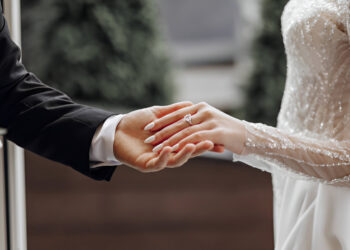 wedding photographer in Roanoke